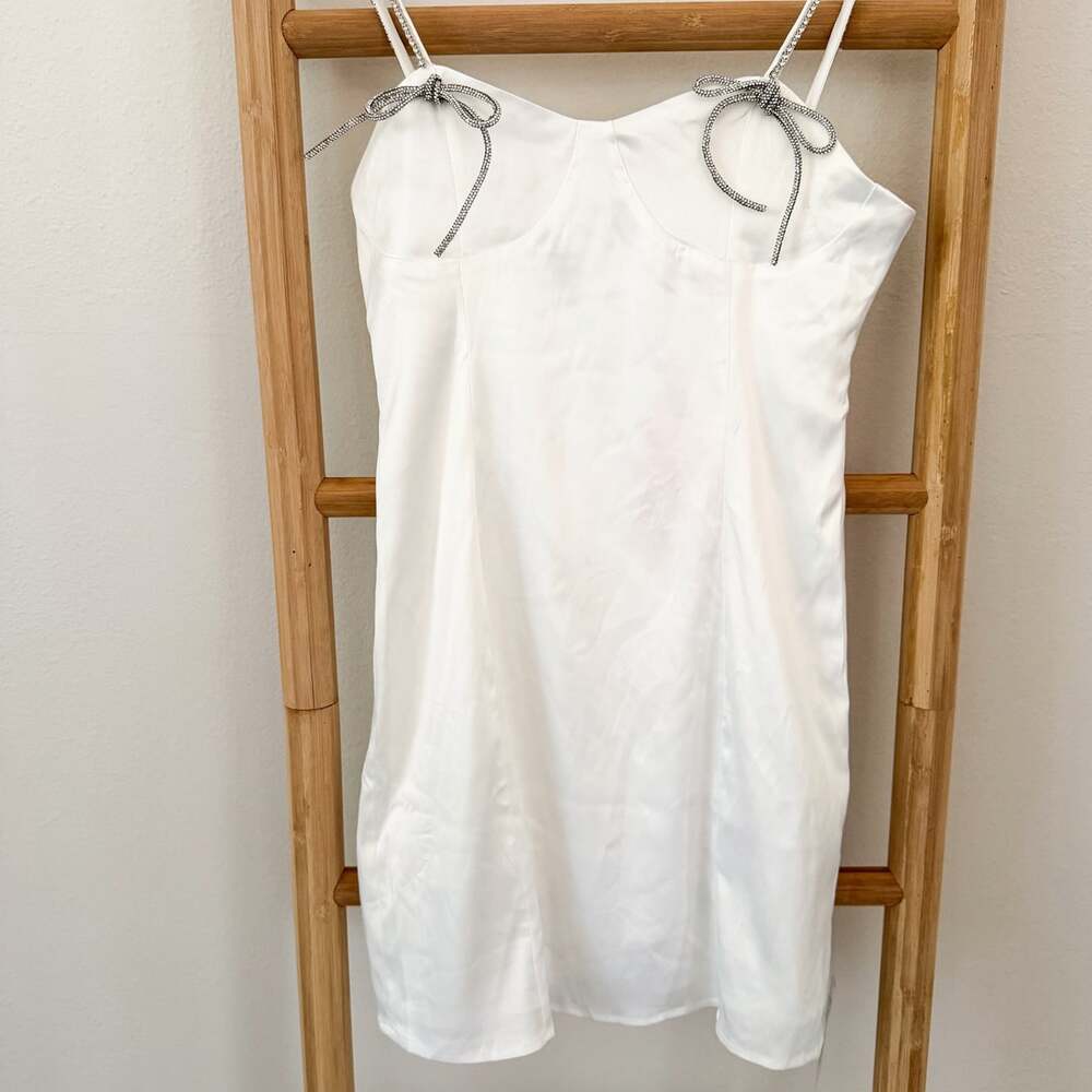 NWT Collective The Label White Satin Mini Dress XS Rhinestone Bow Bridal - Picture 5 of 12